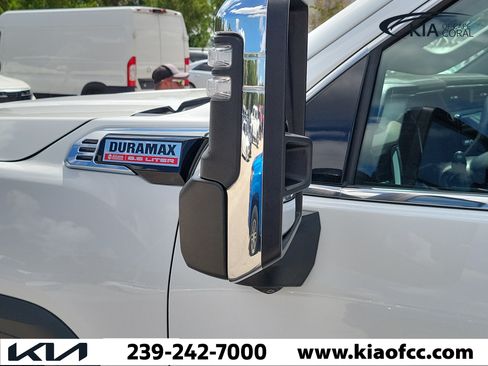 Used 2024 GMC Sierra 3500 Denali w/ Denali Reserve Package AWD/4WD image 8