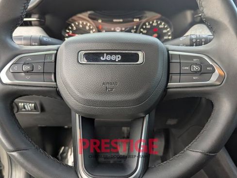 Used 2024 Jeep Compass Latitude image 14