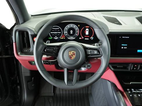 Certified 2025 Porsche Cayenne AWD/4WD image 13