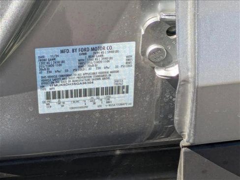 Used 2025 Ford Explorer Active w/ Active Comfort Package image 10