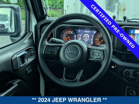 Used 2024 Jeep Wrangler Unlimited Rubicon AWD/4WD image 17
