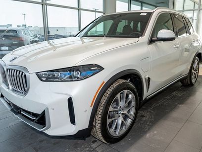 New 2026 BMW X5 xDrive50e w/ Premium Package