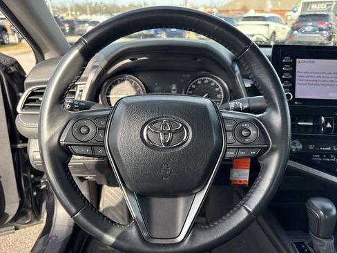 Used 2024 Toyota Camry SE image 18