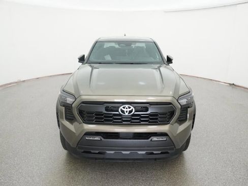 New 2025 Toyota Tacoma TRD Off-Road AWD/4WD image 15