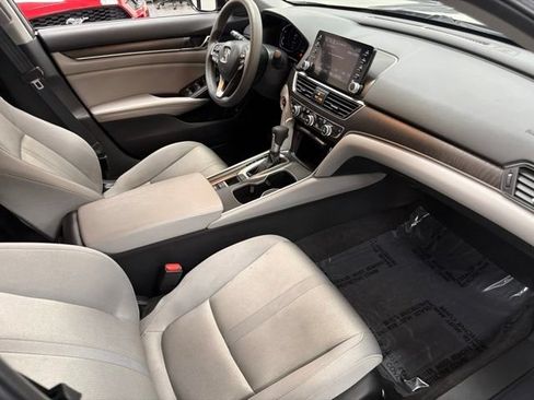Used 2020 Honda Accord EX image 10
