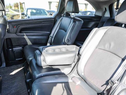 Certified 2024 Honda Odyssey EX-L image 9