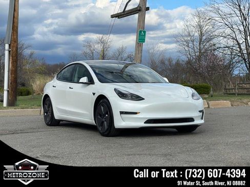 Used 2023 Tesla Model 3 Standard Range image 11