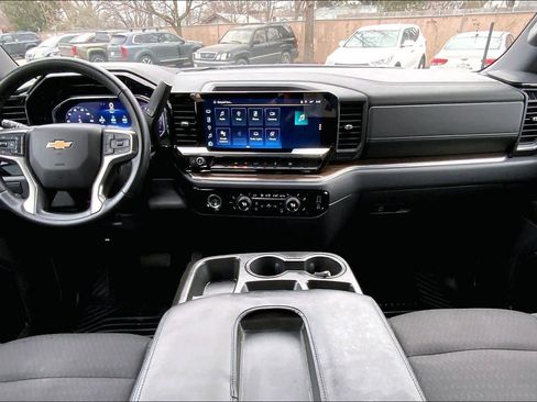 Used 2023 Chevrolet Silverado 1500 LT image 15