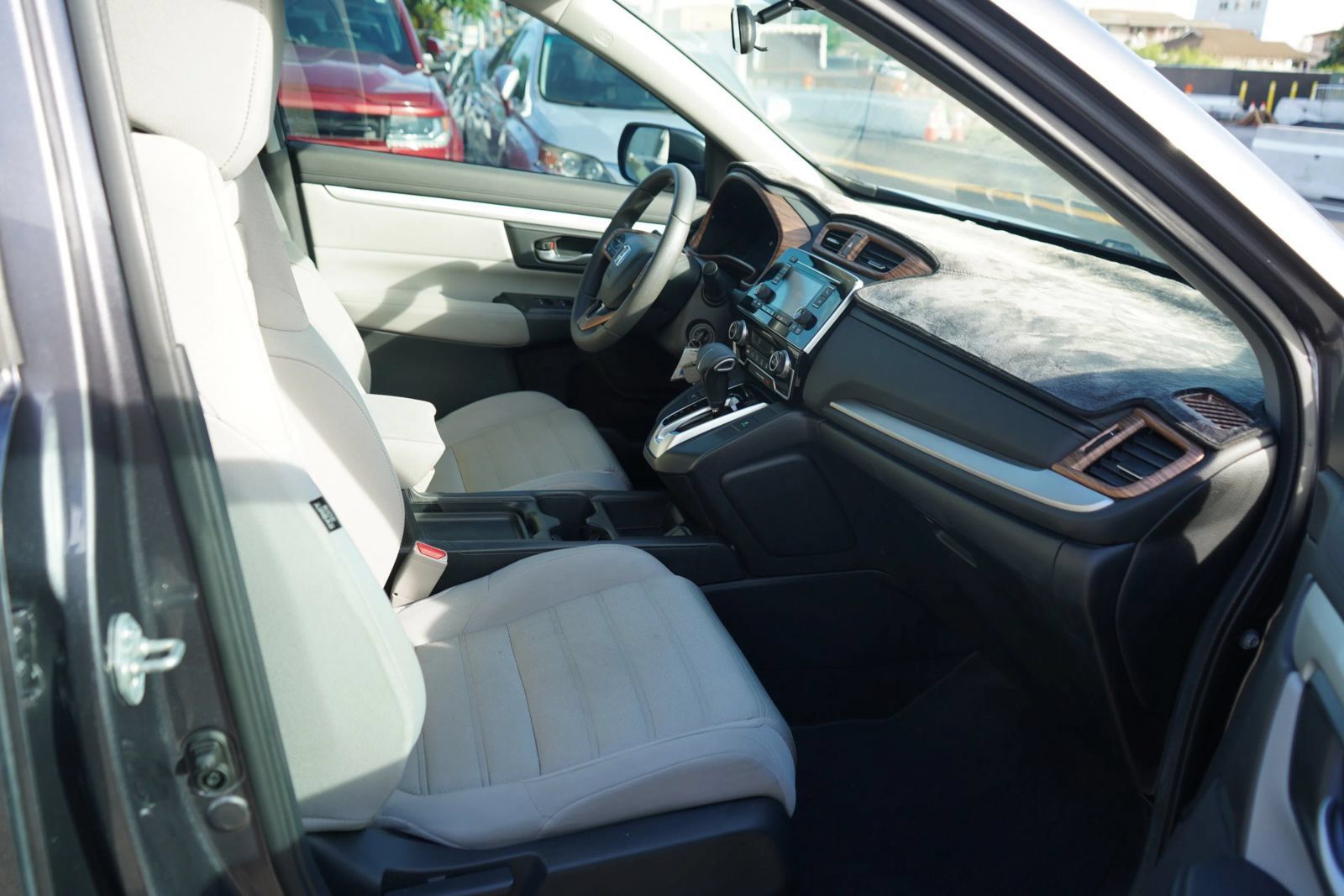 Used 2017 Honda CR-V LX image 18