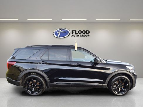 Used 2023 Ford Explorer ST-Line image 3