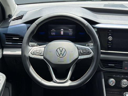 Used 2023 Volkswagen Taos SE w/ Panoramic Sunroof Package AWD/4WD image 11