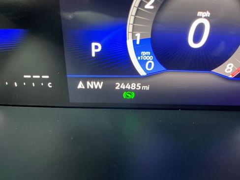 Certified 2024 Volkswagen Taos SE image 12