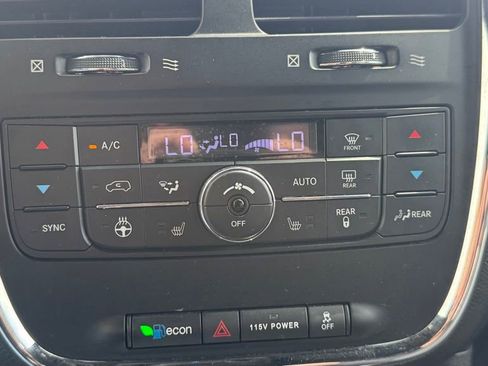 Used 2019 Dodge Grand Caravan GT FWD image 24