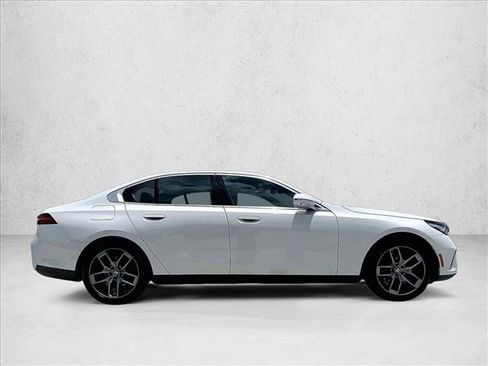 Used 2026 BMW 530i RWD image 5