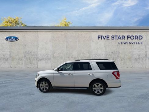 Used 2018 Ford Expedition XLT w/ Equipment Group 202A RWD image 5