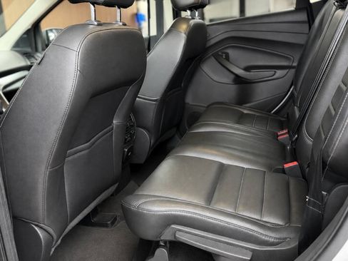 Used 2016 Ford Escape SE w/ SE Leather Comfort Package AWD/4WD image 16
