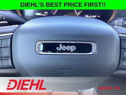 New 2026 Jeep Grand Cherokee L Limited w/ Limited Altitude Package AWD/4WD image 35