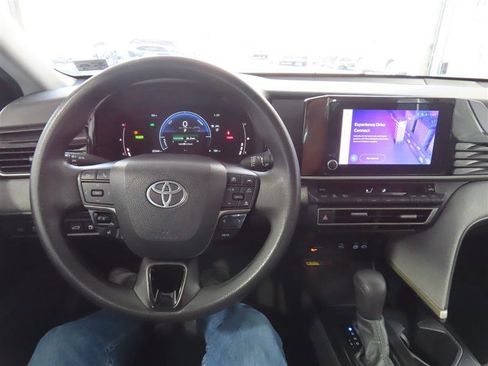 Used 2025 Toyota Camry LE w/ Convenience Package FWD image 21
