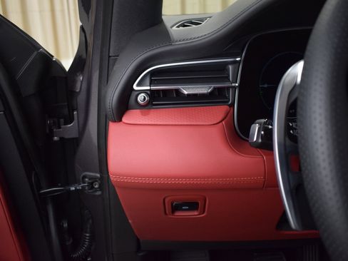 New 2025 Maserati Grecale Folgore image 31