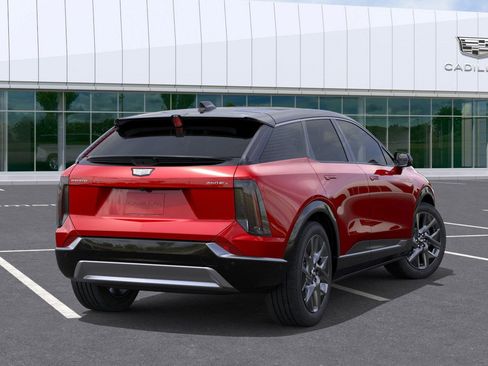 New 2026 Cadillac Optiq Luxury 2 RWD image 4