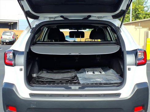 Certified 2025 Subaru Outback Premium w/ Popular Package #1A image 16