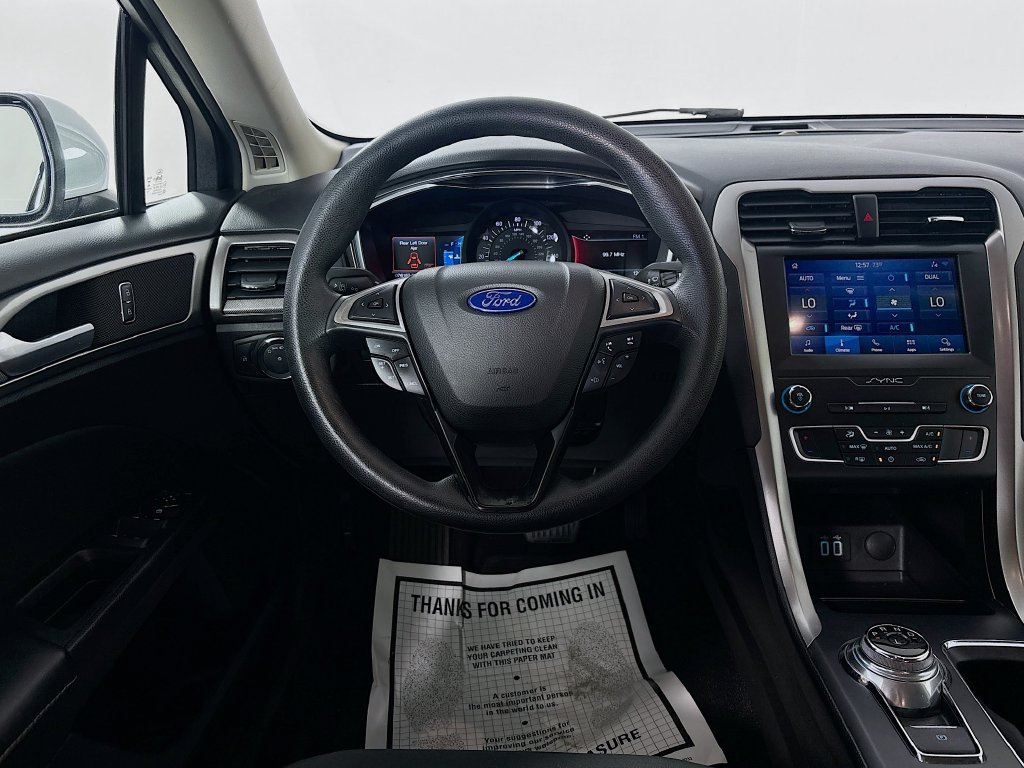 Used 2020 Ford Fusion SE FWD image 21