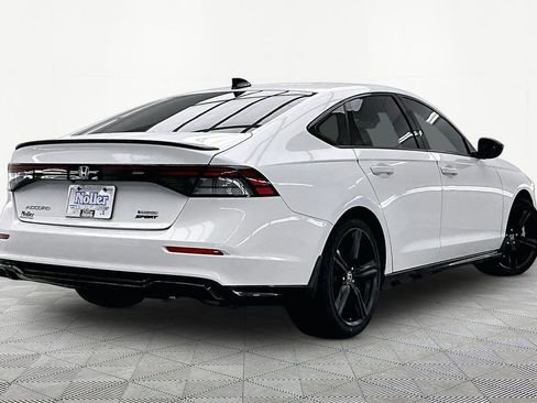 Used 2023 Honda Accord Sport image 2