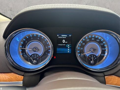 Used 2014 Chrysler 300 C w/ Beats Audio Group AWD/4WD image 21