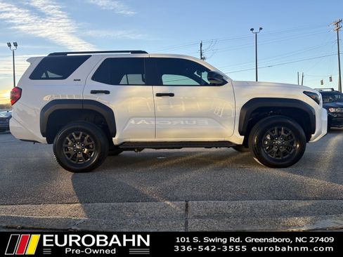 Used 2025 Toyota 4Runner SR5 image 7