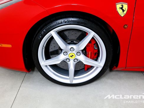 Used 2018 Ferrari 488 GTB RWD image 30