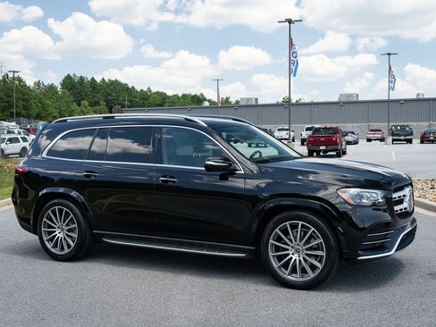 Used 2023 Mercedes-Benz GLS 450 4MATIC image 12