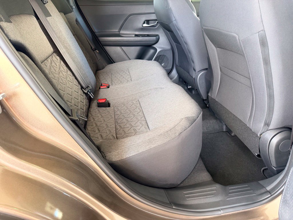 Used 2026 Nissan Kicks SV w/ Cold Weather Package FWD image 34