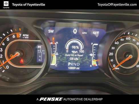 Used 2025 Jeep Gladiator Mojave image 35