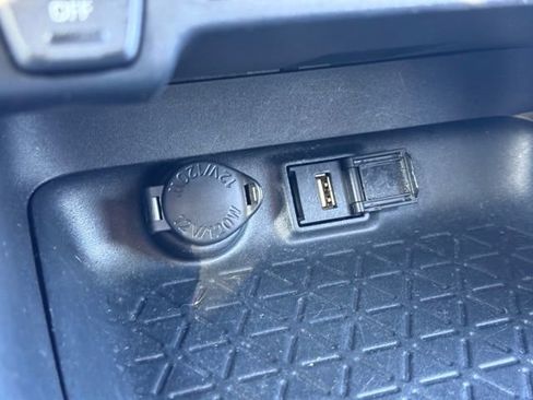 Used 2020 Toyota RAV4 LE image 15