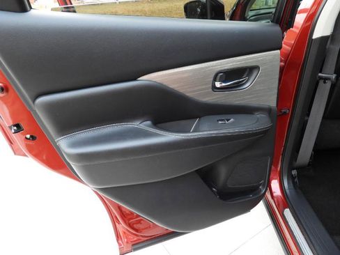 Used 2015 Nissan Murano Platinum w/ Cargo Package w/Cover image 34