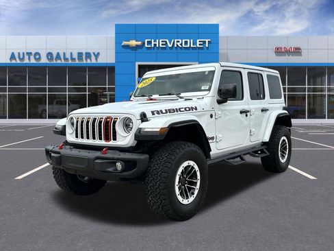 Used 2025 Jeep Wrangler Unlimited Rubicon AWD/4WD image 1