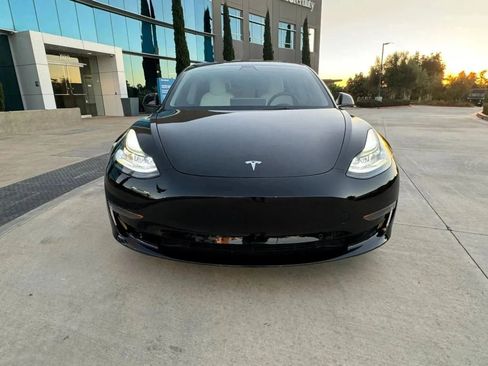 Used 2023 Tesla Model 3 Standard Range RWD image 2