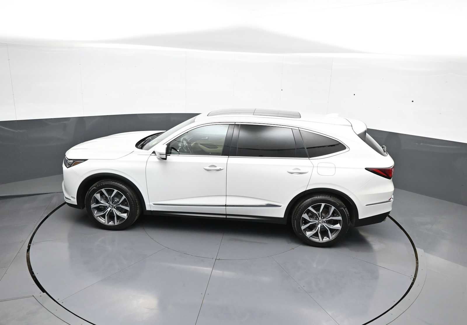 Certified 2024 Acura MDX w/ Technology Package AWD/4WD image 43