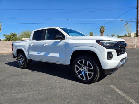 Used 2024 Chevrolet Colorado Z71 w/ Z71 Convenience Package 2 image 1