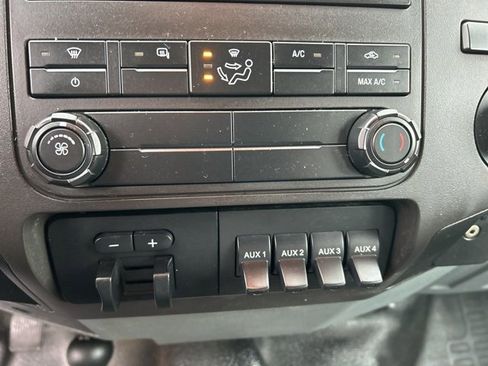 Used 2015 Ford F350 XL w/ Power Equipment Group image 18