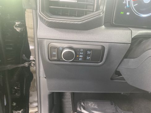 Used 2025 Ford Mustang Coupe RWD image 21
