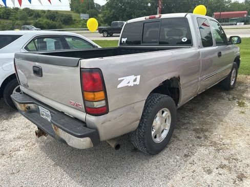 Used 2005 GMC Sierra 1500 SLE w/ Safe And Sound Package AWD/4WD image 13