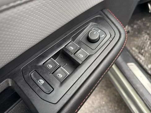 Used 2025 Volkswagen Atlas Peak Edition SE image 23