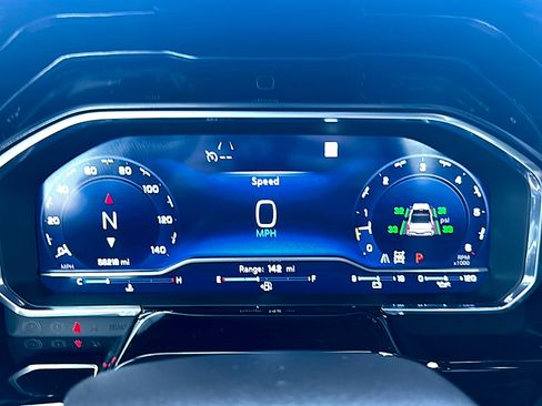 Used 2022 Chevrolet Silverado 1500 LTZ w/ LTZ Premium Package image 25