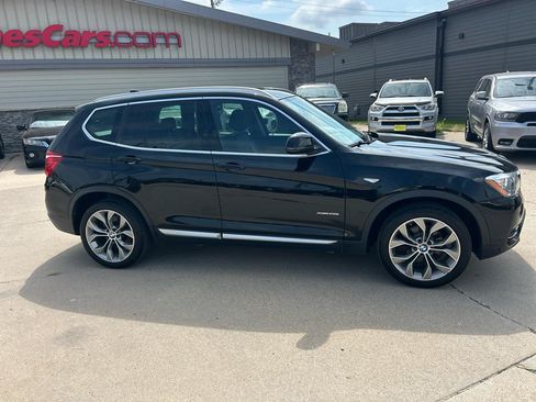 Used 2017 BMW X3 xDrive28i AWD/4WD image 2