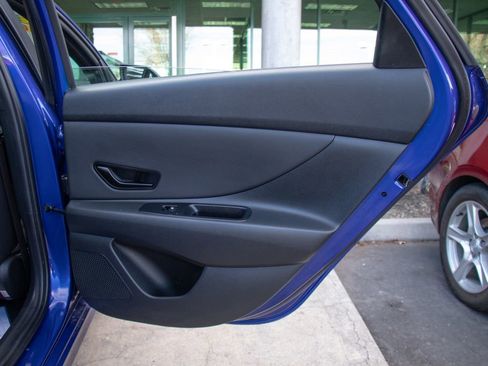 Used 2025 Hyundai Elantra Sport image 24