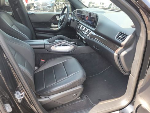 Used 2024 Mercedes-Benz GLE 350 4MATIC w/ 3rd Row Seat Package image 11