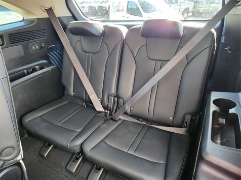 Used 2024 Kia Sorento EX image 10