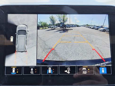 Used 2022 Chevrolet Equinox Premier FWD image 31