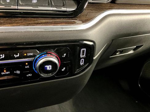 Used 2022 GMC Sierra 1500 Elevation AWD/4WD image 17